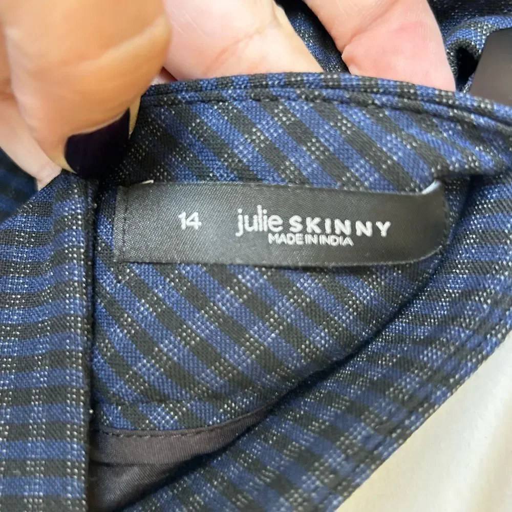 EUC Loft Julie Skinny Navy Checkerd Pants - Size 14